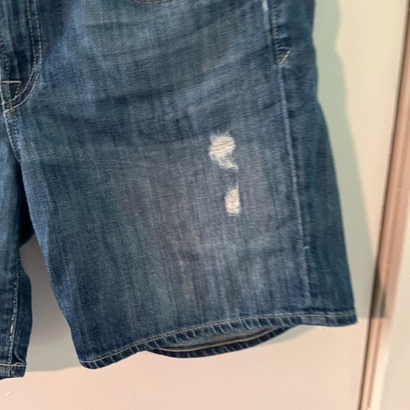 Vince Mason Relaxed Short in Wrecked Wash - Picture 10 of 13